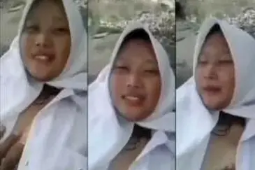 Ngewe Gadis SMA Di Batu Sungai Jembut Lebat Becek WOT